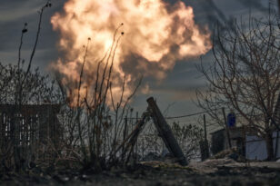 Ουκρανία: Οι ρωσικές δυνάμεις βομβάρδισαν τη Χερσώνα