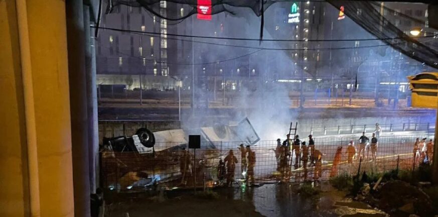 Τραγωδία στη Βενετία: Έπεσε λεωφορείο από γέφυρα - Τουλάχιστον 20 νεκροί ΦΩΤΟ - ΒΙΝΤΕΟ