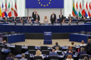 Ευρωπαϊκό Κοινοβούλιο: Ενός λεπτού σιγή για τα θύματα στις Βρυξέλλες