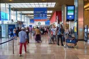 Γαλλία: Νέοι συναγερμοί για βόμβα σε 14 αεροδρόμια - Εκκενώθηκαν τα τρία