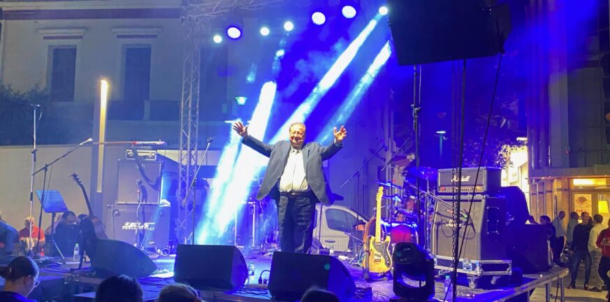 Αιγιάλεια - Δημήτρης Καλογερόπουλος: Μια ξεχωριστή μουσική βραδιά με τους ONIRAMA η τελευταία του ομιλία ενόψει του β' γύρου των εκλογών - ΦΩΤΟ