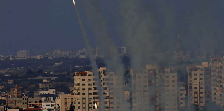 Πόλεμος στο Ισραήλ: Ρουκέτες από τη Χαμάς, βομβαρδισμοί στην Γάζα - Χτύπημα σε κομβόι αμάχων;
