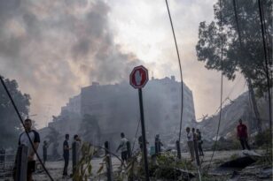 Πόλεμος Ισραήλ-Χαμάς: Τουλάχιστον 17.700 Παλαιστίνιοι έχουν σκοτωθεί στη Γάζα
