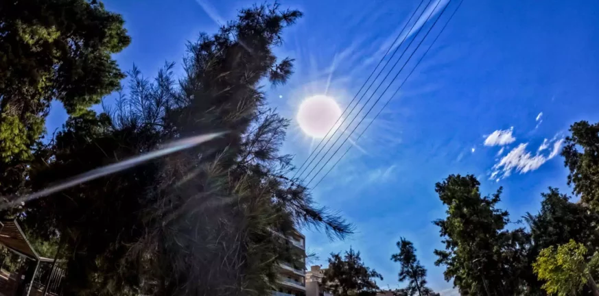 Καιρός  - Meteo: Πανευρωπαϊκό ρεκόρ ζέστης οι 35 βαθμοί στην Κρήτη το Σάββατο 04/11