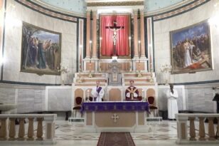 Πάτρα: O εορτασμός για το Άγιο Ροδάριο στον Καθολικό Ναό