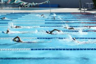 Σοκ: Αυνανιζόταν, βλέποντας την προπόνηση παιδιών στο κολυμβητήριο