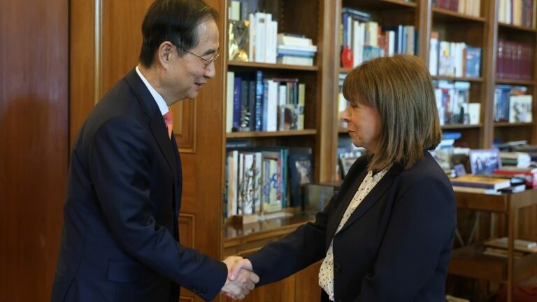 Στην Αθήνα ο πρωθυπουργός της Ν. Κορέας – Συναντήσεις με την ΠτΔ και τον πρωθυπουργό