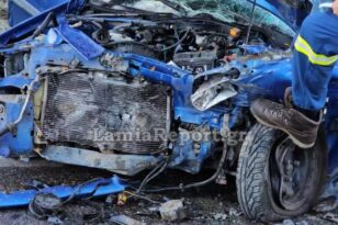 Λαμία: Τροχαίο με 3 τραυματίες από σφοδρή μετωπική σύγκρουση δύο αυτοκινήτων