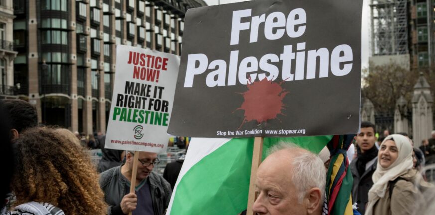 Λονδίνο: Χιλιάδες άνθρωποι διαδήλωσαν σήμερα για να υποστηρίξουν τους Παλαιστίνιους - ΒΙΝΤΕΟ