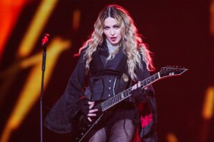 Madonna: Απειλείται με πρόστιμο 300.000 λιρών - Παραβίασε το ωράριο της συναυλίας
