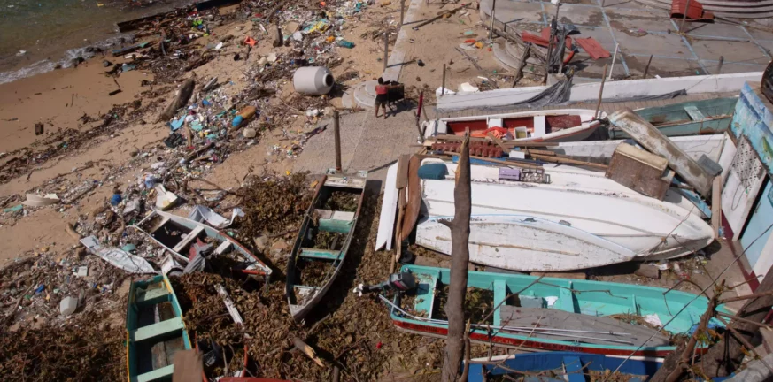 Μεξικό: Σάρωσε τα πάντα στο πέρασμά του ο τυφώνας Ότις - 45 νεκροί και 47 αγνοούμενοι