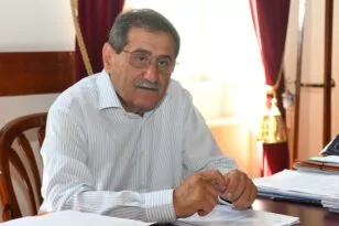 Πάτρα: Ο Δήμαρχος Κώστας Πελετίδης στην «Π» για τη διαμαρτυρία των συμβασιούχων
