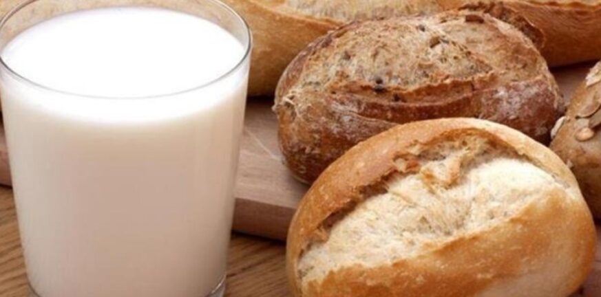 Ακρίβεια: Οι Έλληνες αλλάζουν τις διατροφικές τους συνήθειες - Κόβουν γάλα, φρούτα και προτιμούν ψωμί και όσπρια