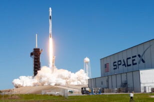SpaceX: Στέλνει στο διάστημα τέσσερις ευρωπαϊκούς δορυφόρους
