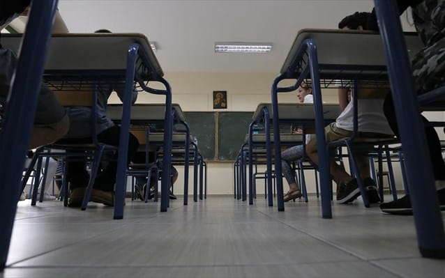 Αιτωλοακαρνανία: Ξύλο μεταξύ μαθητών σε σχολείο του Αγρινίου - Μία κοπέλα στο Καραμανδάνειο!