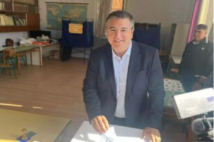 Εκλογές 2023 - Απόστολος Τζιτζικώστας: Ψήφισε στον Δήμο Δέλτα