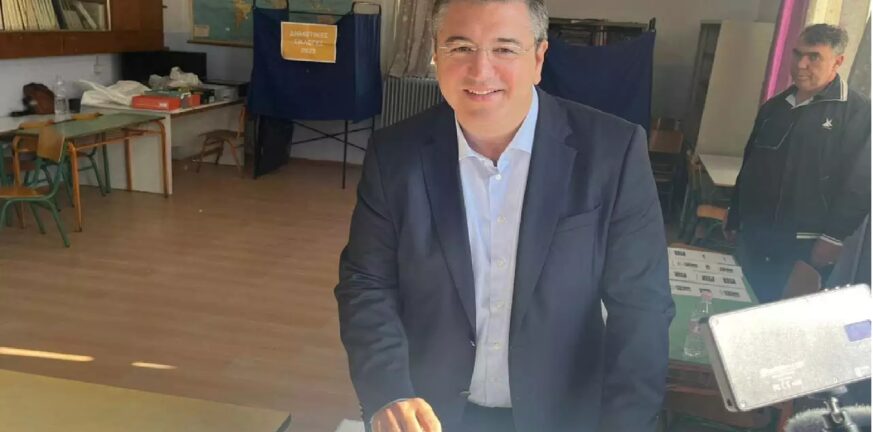 Εκλογές 2023 - Απόστολος Τζιτζικώστας: Ψήφισε στον Δήμο Δέλτα