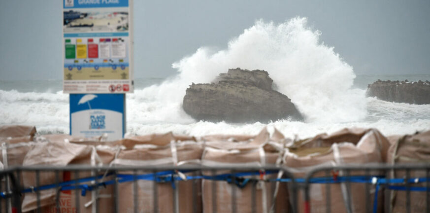 Καταιγίδα «Κιαράν»: Νεκροί σε Γαλλία, Ισπανία, Ιταλία – Οι αρχές προειδοποιούν για κύματα 9 μέτρων στις ακτές του Ατλαντικού