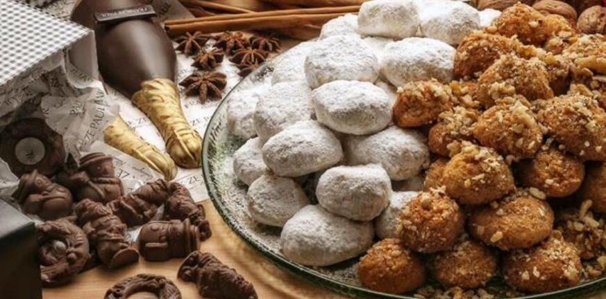 Μελομακάρονα και κουραμπιέδες από χρυσό – Πόσο θα κοστίσουν φέτος τα γλυκά των Χριστουγέννων