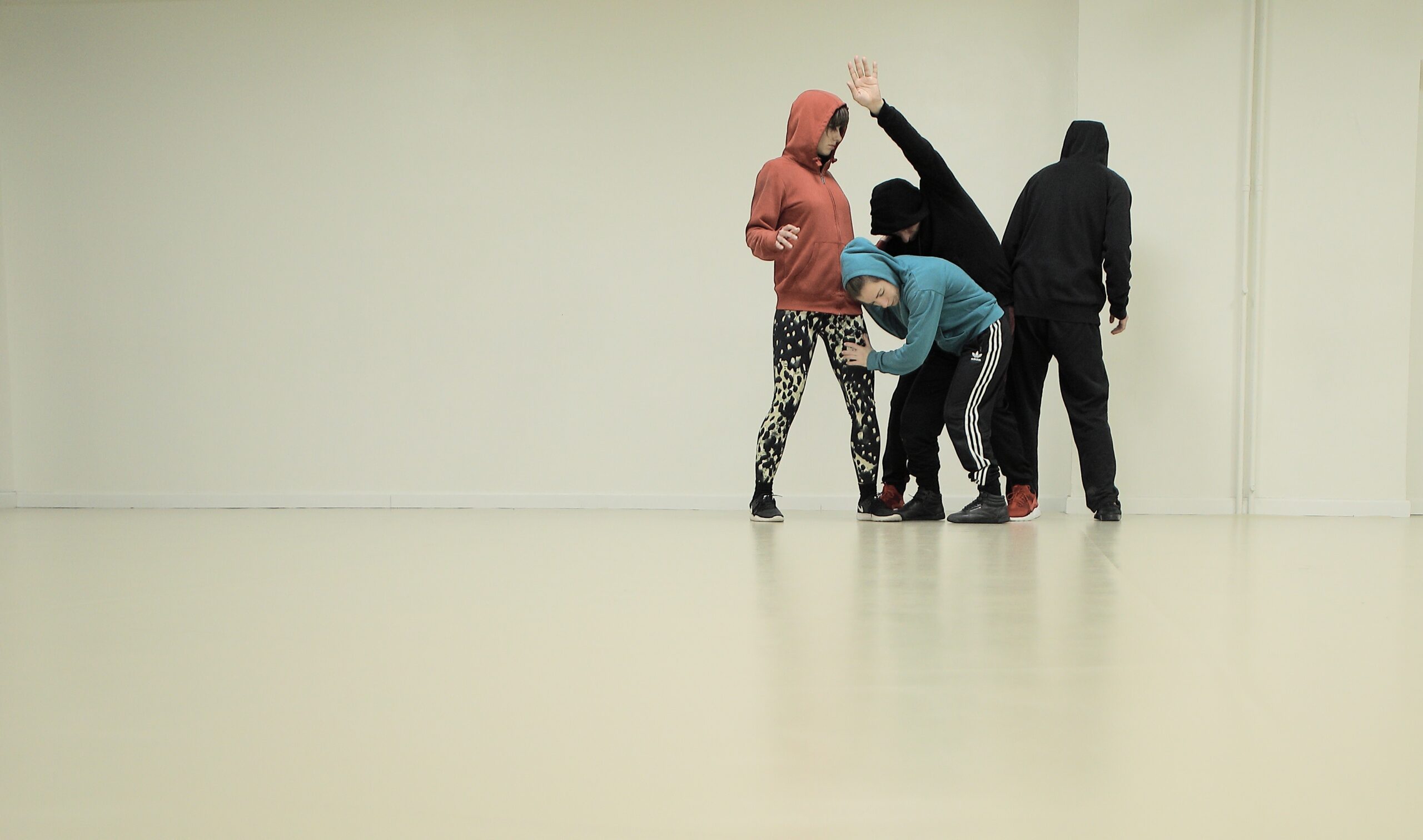 Θέατρο Act: Σεμινάριο κίνησης & αυτοσχεδιασμού με τον χορογράφο Σπύρο Κουβαρά