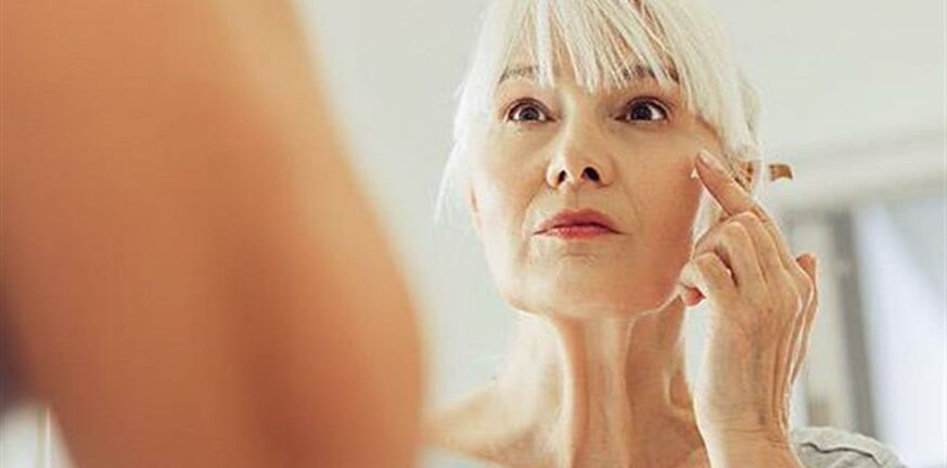 Επιδερμίδα και εμμηνόπαυση: Πώς να διατηρήσετε την ελαστικότητα στο δέρμα σας 