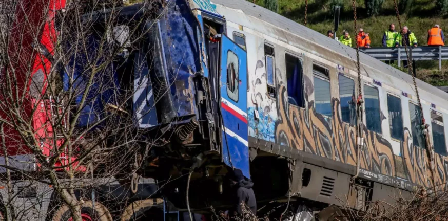 Τέμπη: Οκτώ ερωτήσεις και απαντήσεις από τον ΕΟΠΥΥ για τους τραυματίες του σιδηροδρομικού δυστυχήματος