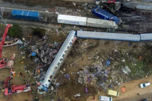 Τραγωδία στα Τέμπη: Τράκαρε με το αυτοκίνητό του στην Αθηνών-Πατρών και μετά μπήκε στο μοιραίο τρένο - Τι λέει 22χρονος