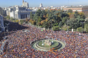 Ισπανία: 170.000 διαδηλωτές διαμαρτυρήθηκαν στην Μαδρίτη για τον νόμο περί αμνηστίας των καταλανών αυτονομιστών