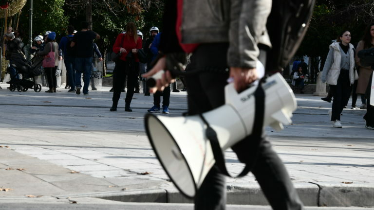 Εβδομάδα κινητοποιήσεων και απεργίας για τους μηχανικούς του Δημοσίου