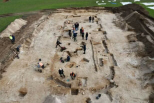 Γερμανία: Αρχαιολόγοι ανακάλυψαν γιγάντια αίθουσα - Ανήκει σε θρυλικό βασιλιά
