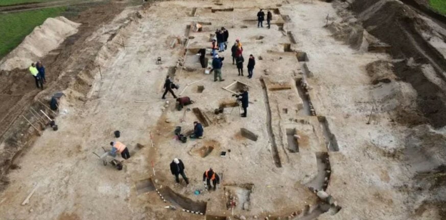 Γερμανία: Αρχαιολόγοι ανακάλυψαν γιγάντια αίθουσα - Ανήκει σε θρυλικό βασιλιά