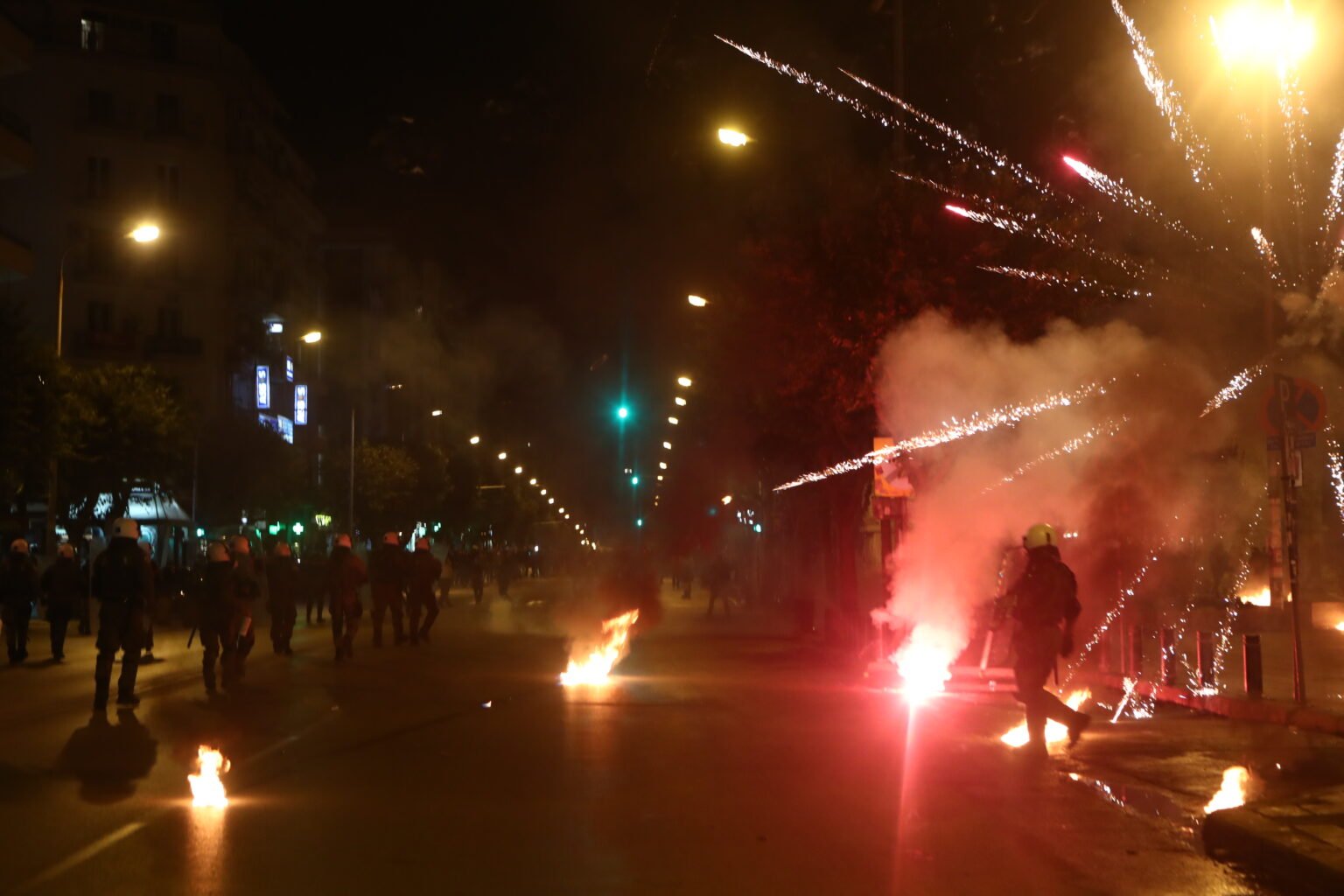 Θεσσαλονίκη: Επεισόδια μετά το τέλος της πορείας για το Πολυτεχνείο