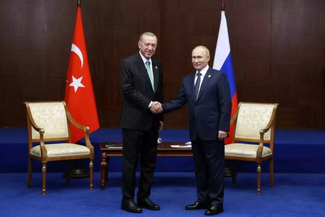 «Η Τουρκία προμηθεύει τη Ρωσία με στρατιωτικά υλικά», λένε οι Financial Times – Πως αποφεύγει τις κυρώσεις