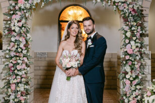 Θένια & Νίκος: Ρομαντικός γάμος στην Πάτρα