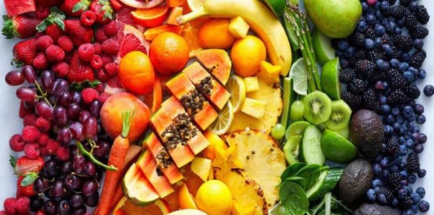Ποιο είναι το φρούτο που μπορεί να μειώσει τον κίνδυνο άνοιας αν το τρώτε κάθε μέρα