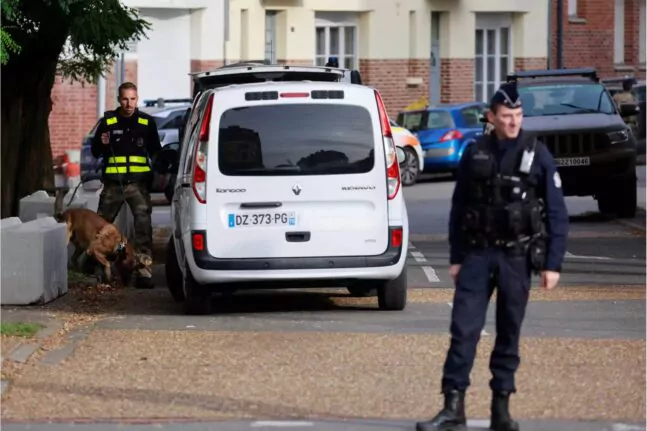 Γαλλία: Άνδρας μαχαίρωσε μια Εβραία - Η σβάστικα που εντοπίστηκε 