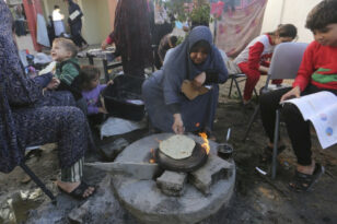 Λωρίδα της Γάζας: Όλο και πιο σπάνιο το ψωμί - Τρώνε πια μόνο «κρεμμύδια και ωμές μελιτζάνες» - ΒΙΝΤΕΟ