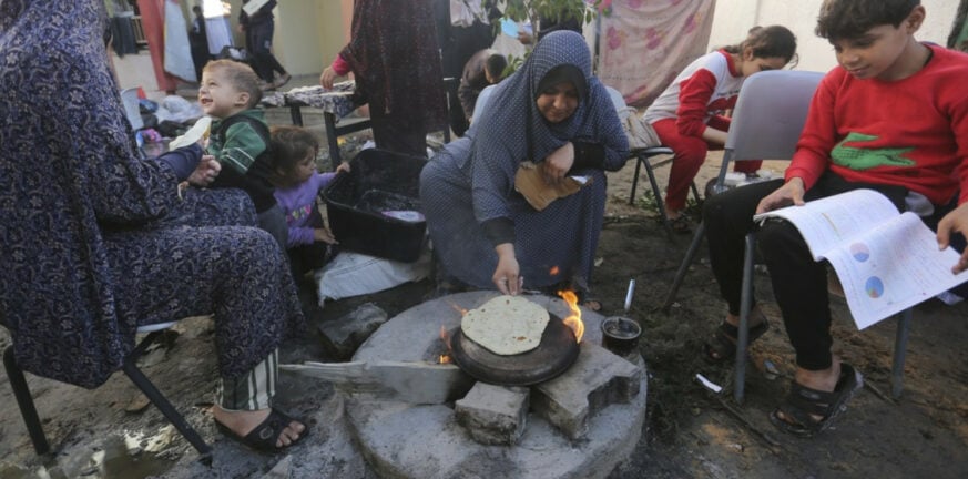 Λωρίδα της Γάζας: Όλο και πιο σπάνιο το ψωμί - Τρώνε πια μόνο «κρεμμύδια και ωμές μελιτζάνες» - ΒΙΝΤΕΟ