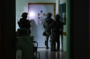 Γάζα: Ο στρατός του Ισραήλ «χτενίζει» το νοσοκομείο Αλ Σίφα - Ψάχνει για πολεμοφόδια της Χαμάς