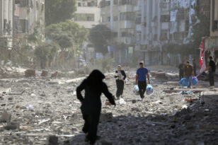 Μέση Ανατολή: Το Ισραήλ βομβάρδισε το σπίτι του ηγέτη της Χαμάς – Αναφορές για πλήγμα σε νοσοκομείο παίδων - Σκληρές εικόνες ΒΙΝΤΕΟ