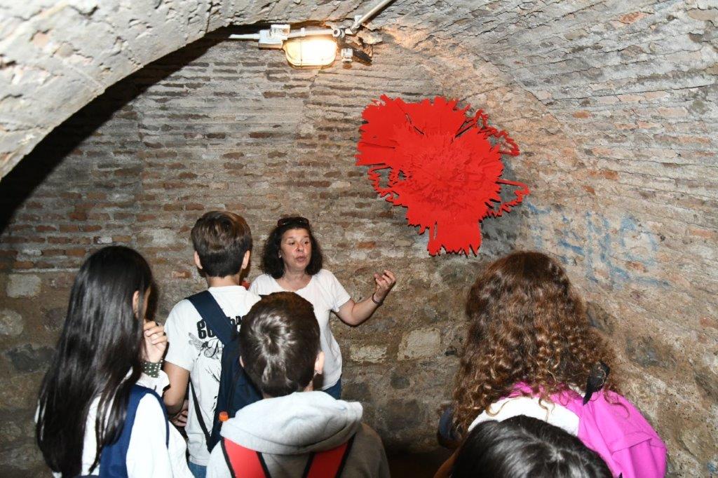 Το ιστορικό καταφύγιο της Πάτρας πόλος έλξης για εκατοντάδες μαθητές σχολείων και συλλόγους ΦΩΤΟ