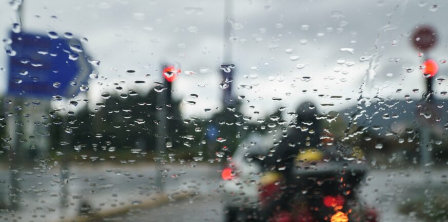 Καιρός: Βροχές, καταιγίδες και κεραυνοί από την Κυριακή – Έκτακτο δελτίο επιδείνωσης