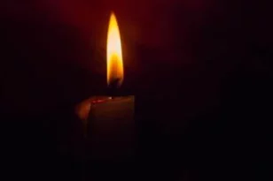 Συλλυπητήρια του Κώστα Πελετίδη στον Νίκο Καραθανασόπουλο για τον θάνατο της μητέρας του βουλευτή