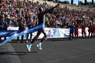 Μαραθώνιος: Μεγάλος νικητής ο Κενυάτης Κίπτο με νέο ρεκόρ - Πρώτος Έλληνας ο Παναγιώτης Καραΐσκος