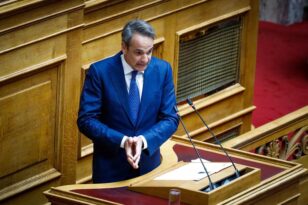 Πρόταση δυσπιστίας: Τι θα πει σήμερα ο Πρωθυπουργός στη Βουλή – Τα σημεία «κλειδιά» στην ομιλία Καραμανλή