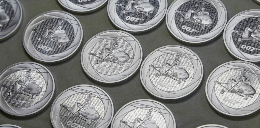 Συλλεκτικά νομίσματα με τον Τζέιμς Μποντ στην Βρετανία