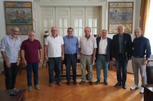 Πάτρα: Στο Δημαρχείο αντιπροσωπεία της ΟΕΒΕΣΝΑ - Συναντήθηκαν με τον Κ. Πελετίδη