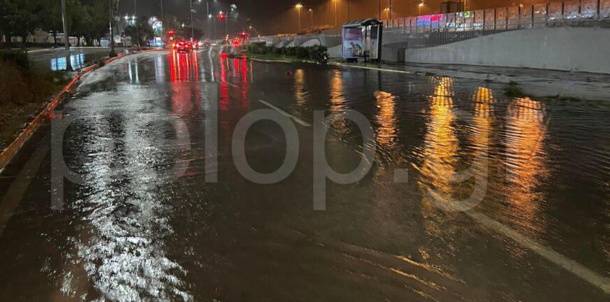 Πάτρα: Πλημμύρισαν ξανά οι δρόμοι στην παραλιακή ζώνη της πόλης λόγω της κακοκαιρίας - ΦΩΤΟ