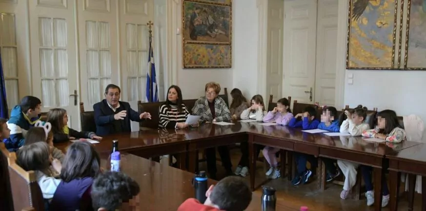 Πάτρα: Ο Κώστας Πελετίδης δέχθηκε τους μαθητές του Δημοτικού Σχολείου Ρίου - ΦΩΤΟ