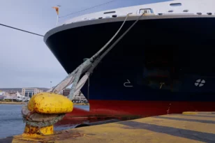 Άρση απαγορευτικού στα λιμάνια – Κανονικά τα δρομολόγια σε Πειραιά, Ραφήνα και Λαύριο-ΒΙΝΤΕΟ